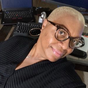 Meet your Posher, Falana